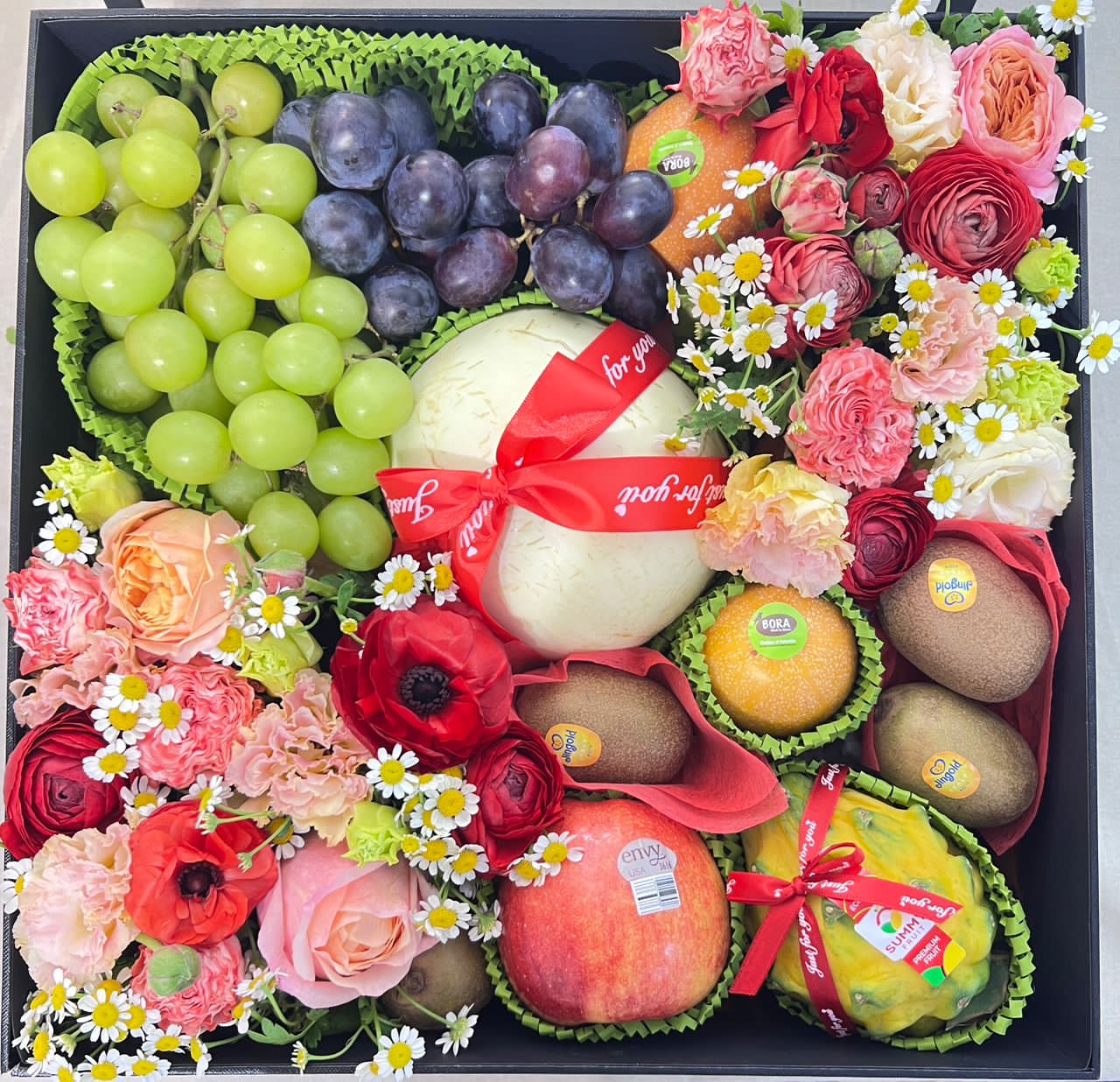 Pre-Order : Premium Fruits Box with Flower预订高级水果鲜花礼盒 – Haruma Senko Online